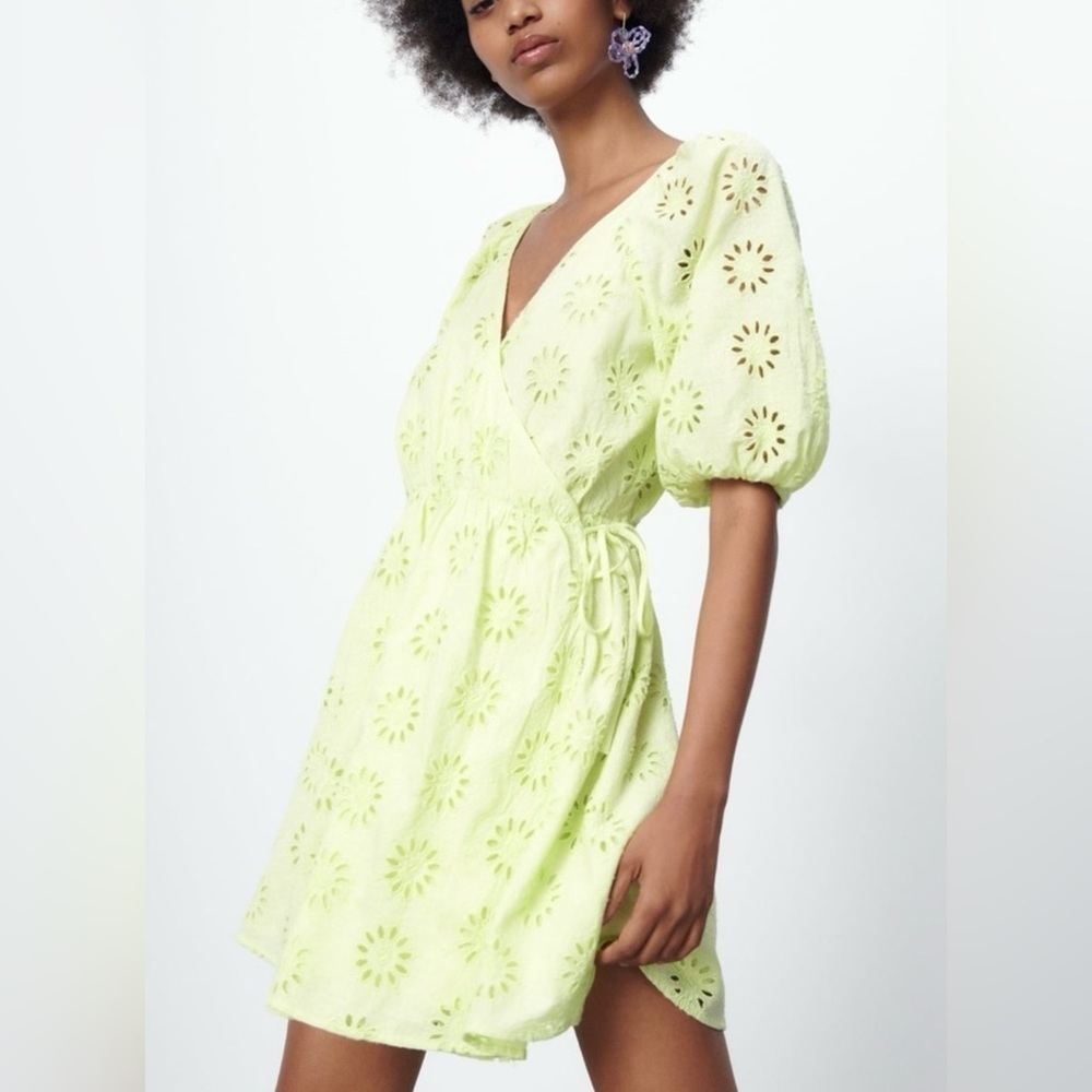 Zara Openwork Embroidered Dress size Large Green eyelets mini Dress